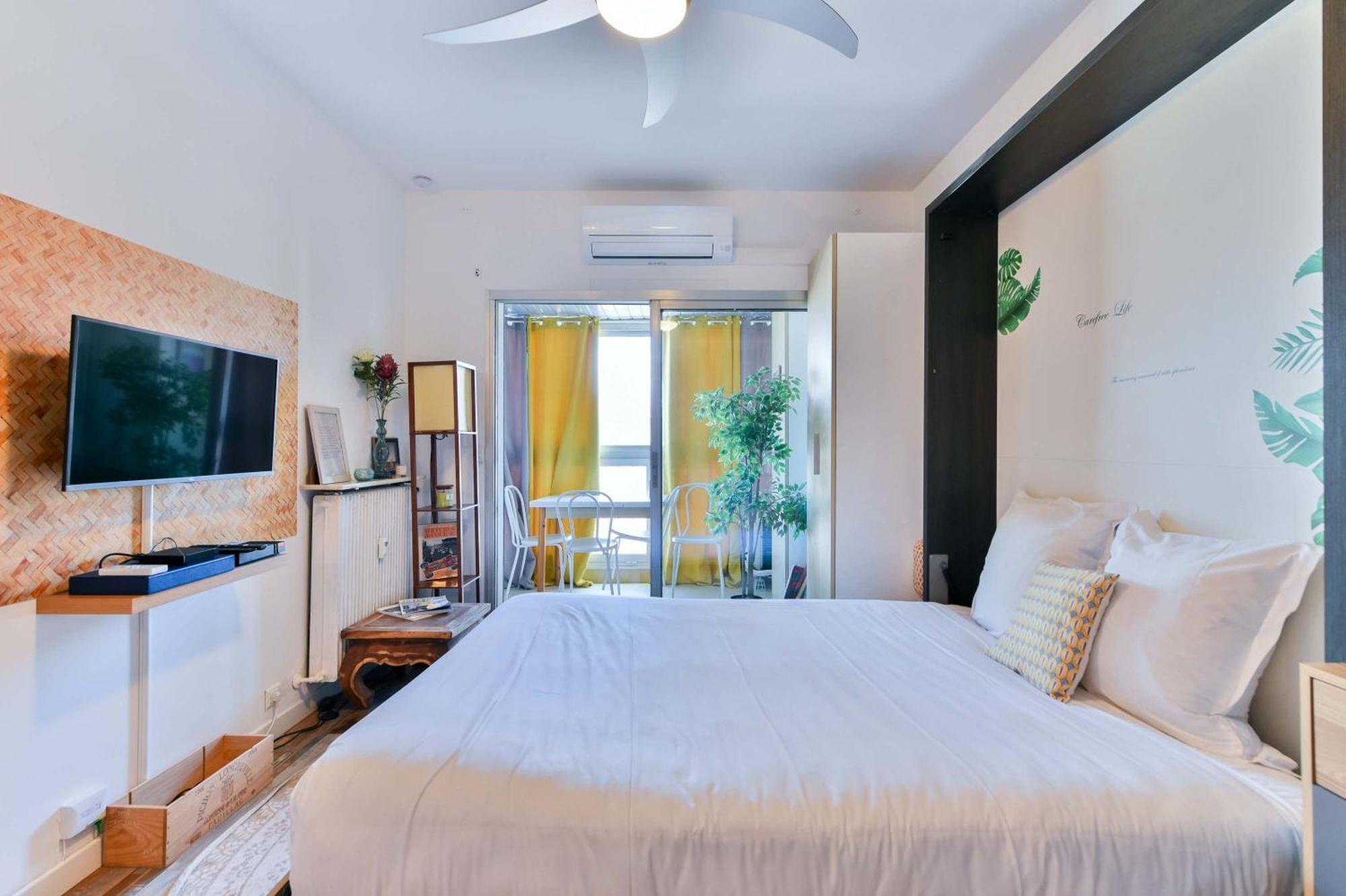 Le Festif Splendide Avec Loggia Au Carre D'or, Joie Speciale Pour Deux Appartement